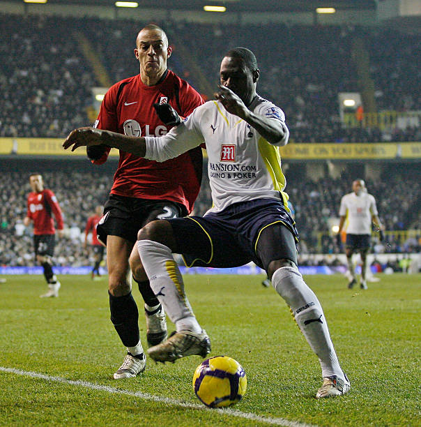 毫无争议的 毫无争议的